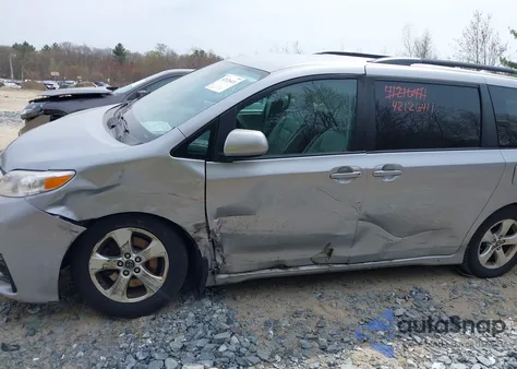 2018 Toyota Sienna Le 8 Passenger из США, поврежденный, VIN 5TDKZ3DCXJS937540